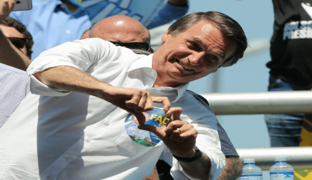 Bolsonaro faz um balanço de todas obras que ao contrário dos outros não abandonou
