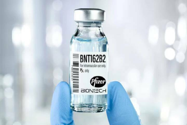 Pfizer solicita registro definitivo da vacina Comirnaty, contra a Covid-19