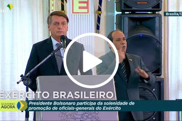 Bolsonaro: "Nós atuamos dentro das quatro linhas da nossa Constituição"