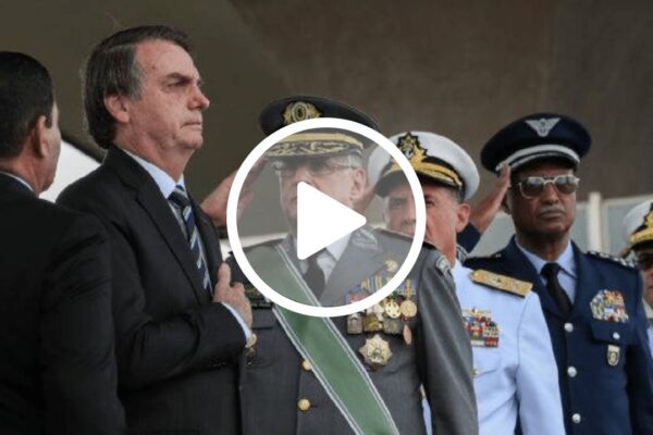 Presidente Bolsonaro anuncia ajuda das Forças Armadas para envio de materiais para combate contra COVID-19