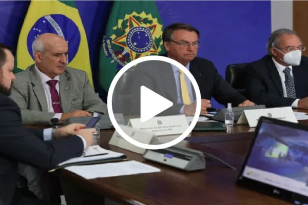 Bolsonaro diz que pandemia não compromete economia no longo prazo