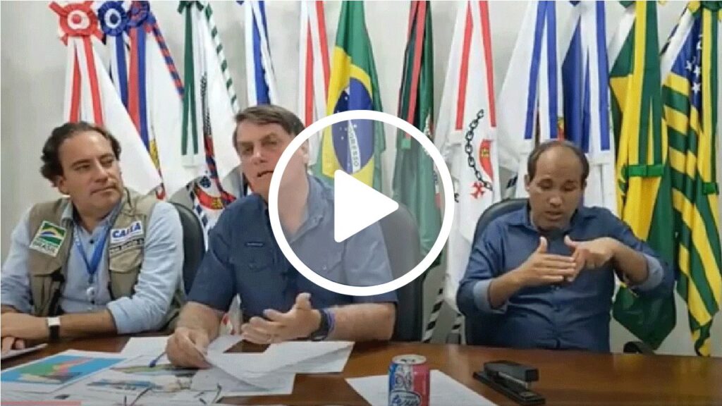 Em live, Bolsonaro afirma que voltou a tomar cloroquina, "por precaução"