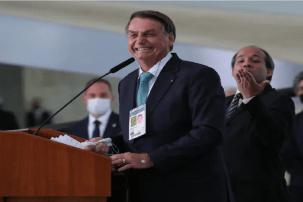 Após pedido de Bolsonaro, Ministério da Economia define em até R$ 2,5 mil nova faixa de isenção do Imposto de Renda