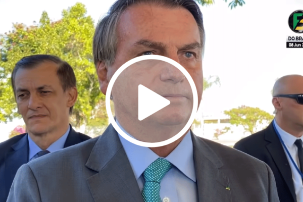 Bolsonaro diz que há forte indícios de que "houve sim supernotificação, apontada por acórdão do TCU para governadores conseguir mais recursos"