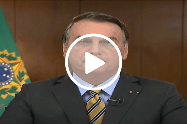 Bolsonaro enfatiza vacinação e critica isolamento em fala à TV