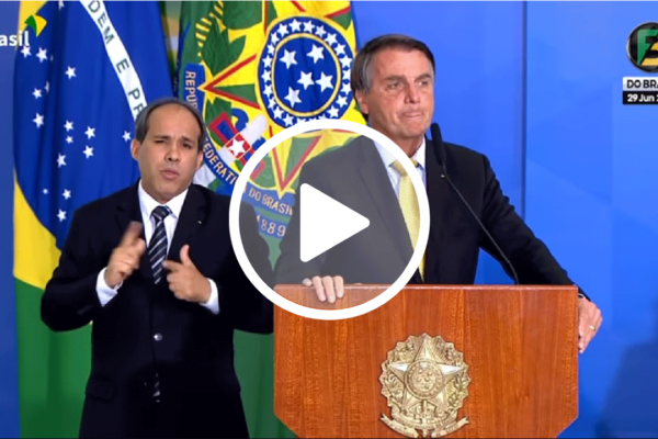 Bolsonaro diz que há cadastros irregulares no Bolsa Família