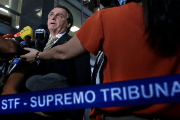 Bolsonaro sanciona, com vetos, lei para a privatização da Eletrobras