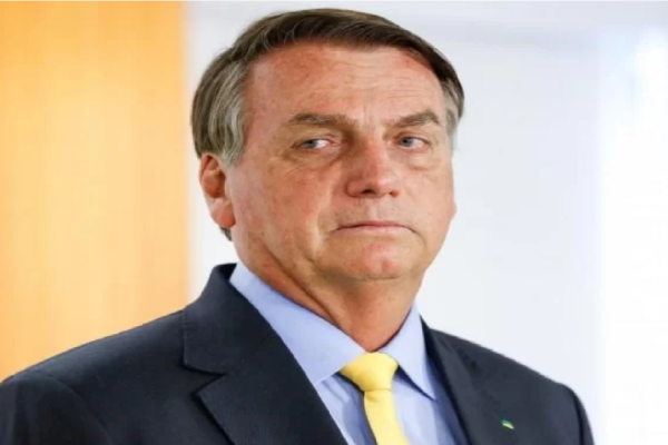 Eduardo diz que Bolsonaro ainda pode ser submetido a cirurgia