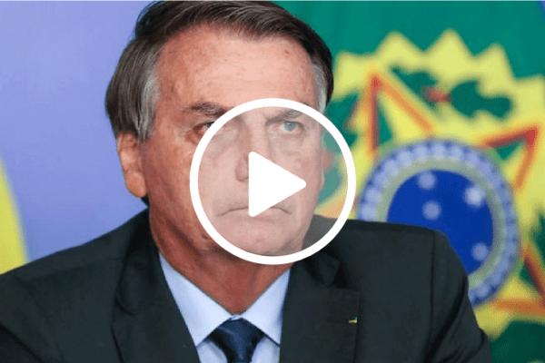Em entrevista, Bolsonaro diz que recebeu oferta da Coronavac pela metade do preço e questiona Butantan