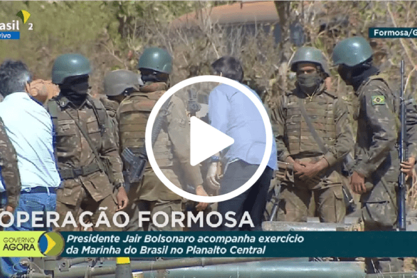 Bolsonaro e Ciro Nogueira disparam tiros de artilharia em operação das Forças Armadas
