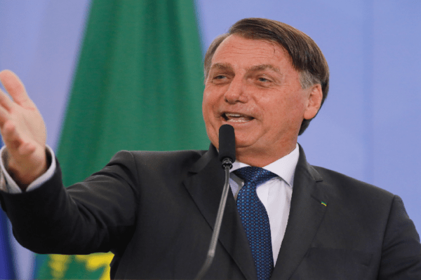 Governo Bolsonaro aumenta valor da cota de isenção de importação de produtos usados no desenvolvimento de pesquisas científicas