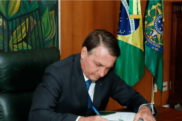 Bolsonaro pretende reduzir a 10% a adição de biodiesel ao diesel