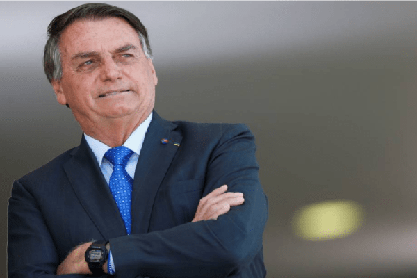 Jair Bolsonaro é atendido no posto médico do Planalto
