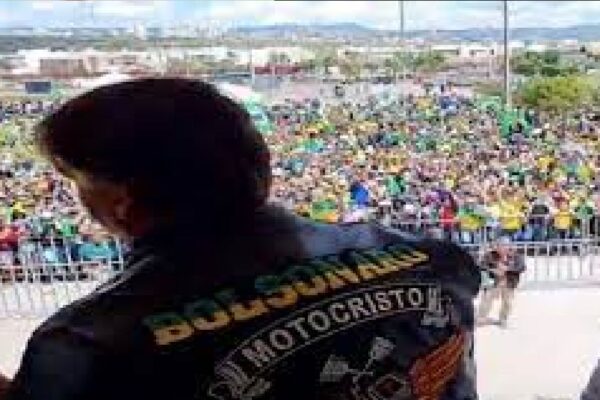 Presidente Bolsonaro participa de Motociata no Nordeste