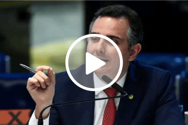 Rodrigo Pacheco devolve MP de Bolsonaro que limita remoção de conteúdo nas redes