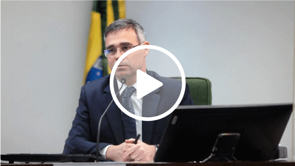 André Mendonça diverge de Moraes e defende atos, se forem pacíficos
