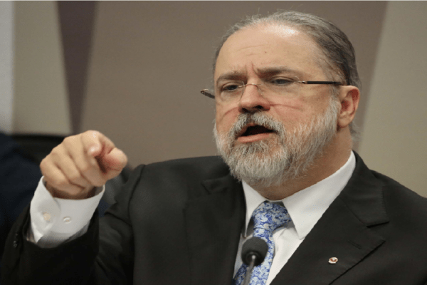 Augusto Aras pede para STF suspender imediatamente indulto natalino de Bolsonaro