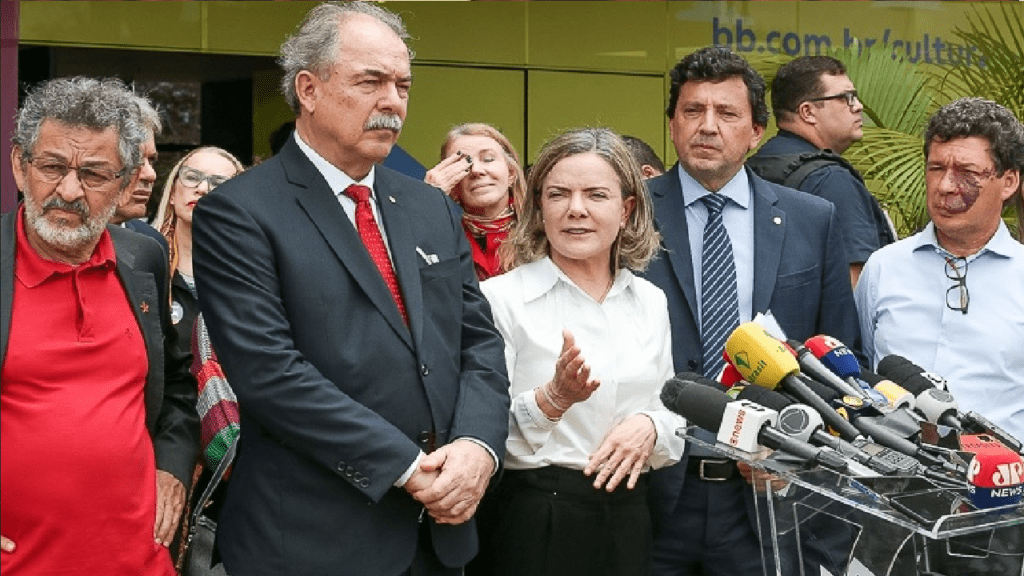 Equipe de Lula quer Esplanada fechada a partir de 6ª feira