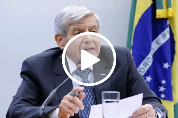 General Heleno desmente fake news sobre ataques em Brasília