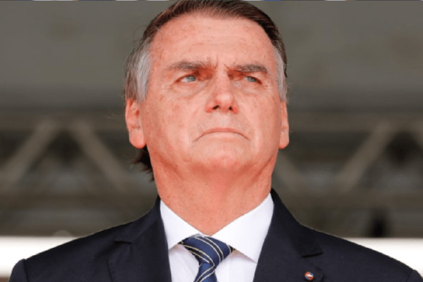 MP considera inconstitucional indulto de Bolsonaro e aciona PGR