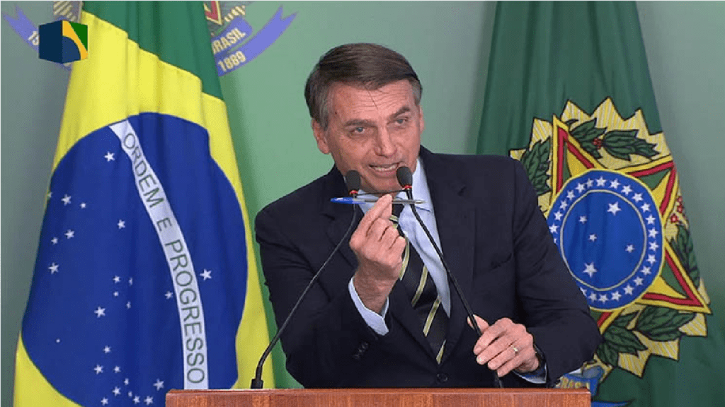 Presidente Bolsonaro assina MP que garante a isenção do DPVAT 2023