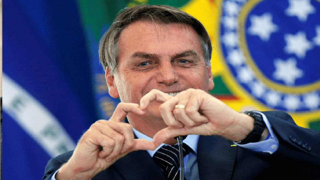 Presidente Bolsonaro posta vídeo emocionante em suas redes com momentos marcantes do seu Governo