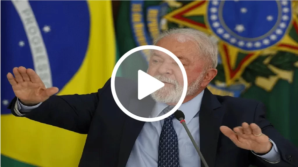 Rasgando livros de economia mundiais, Lula critica teto de gastos sem nenhuma justificativa plausível